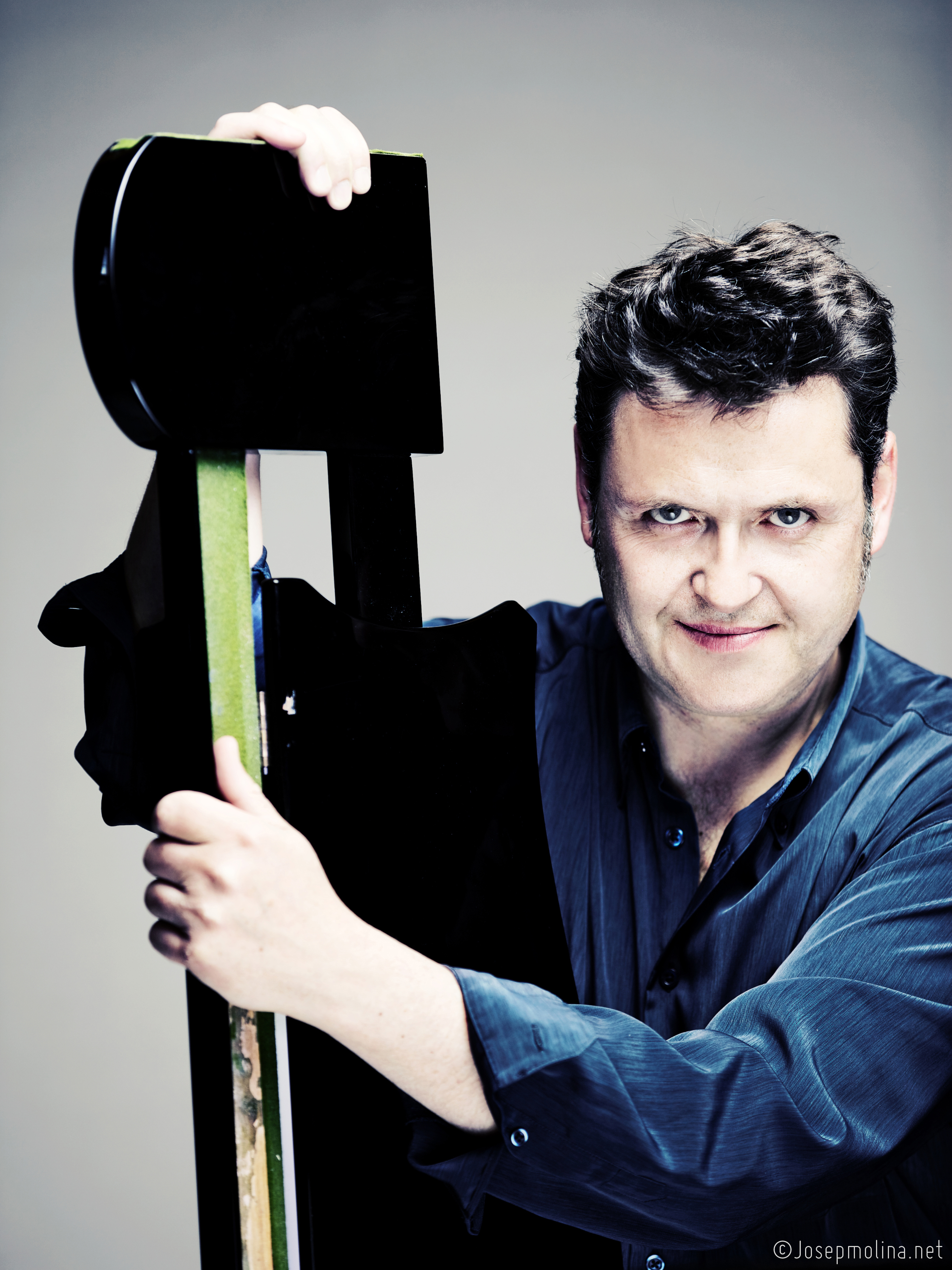 Porträt Paul Rivinius. Der Pianist Paul Rivinius begleitet den Joseph Joachim Violinwettbewerb 2024 als Konzertpartner.