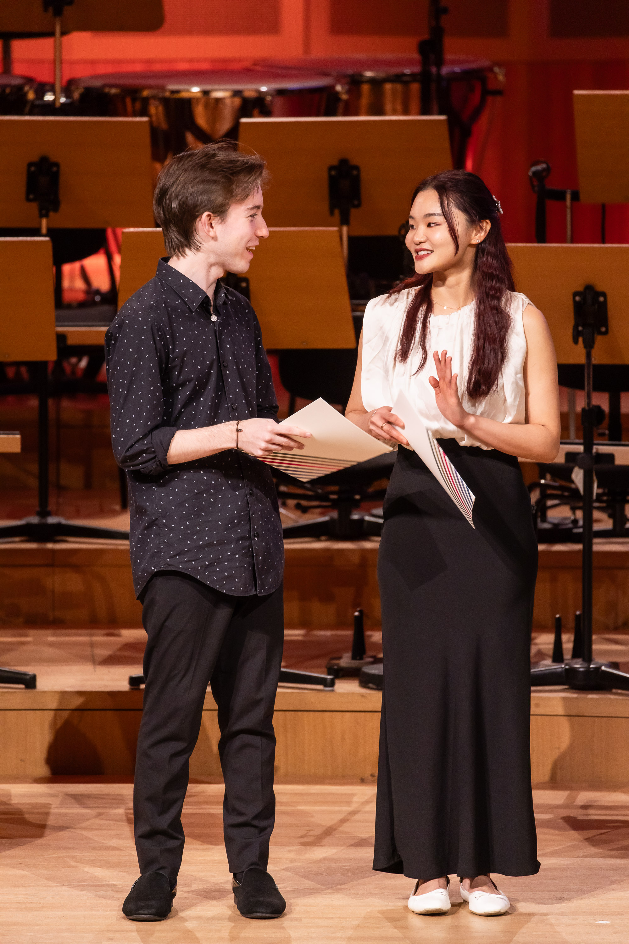 Die beiden Hauptpreisträger des Joseph Joachim Violinwettbewerbs 2024: Angela Chan und Jacques Forestier