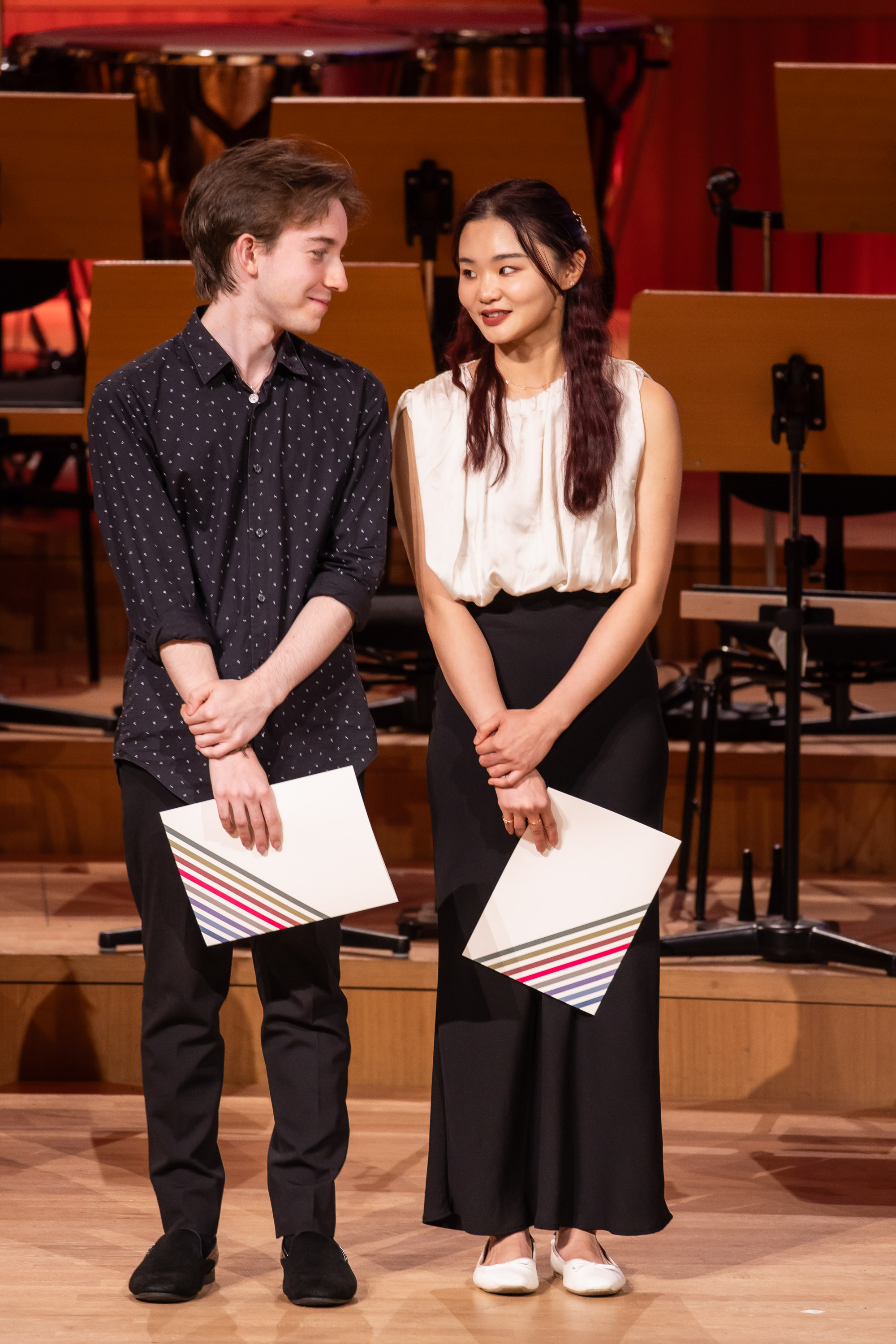 Die beiden Hauptpreisträger des Joseph Joachim Violinwettbewerbs 2024: Angela Chan und Jacques Forestier