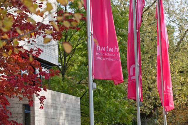 Fahnen der Hochschule für Musik, Theater und Medien Hannover